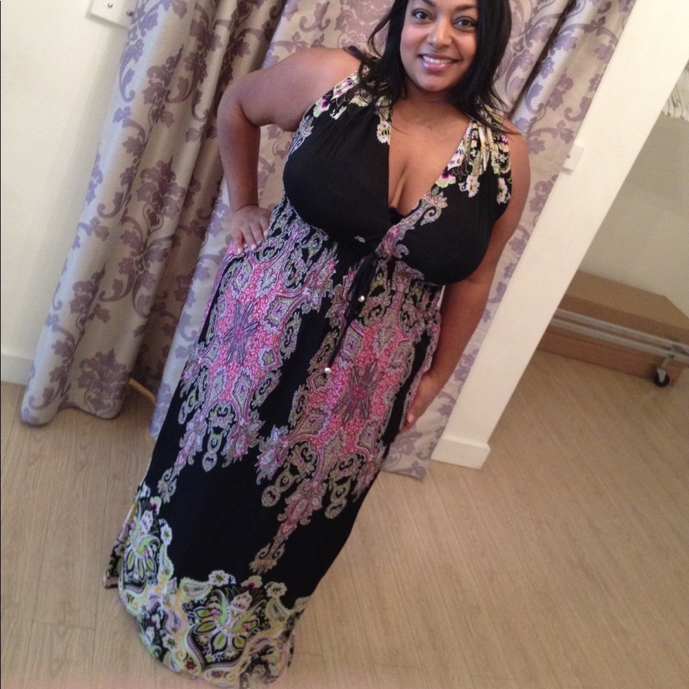 Patterned Maxi Dress - Picture 2 of 5